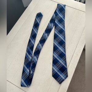 Neck tie